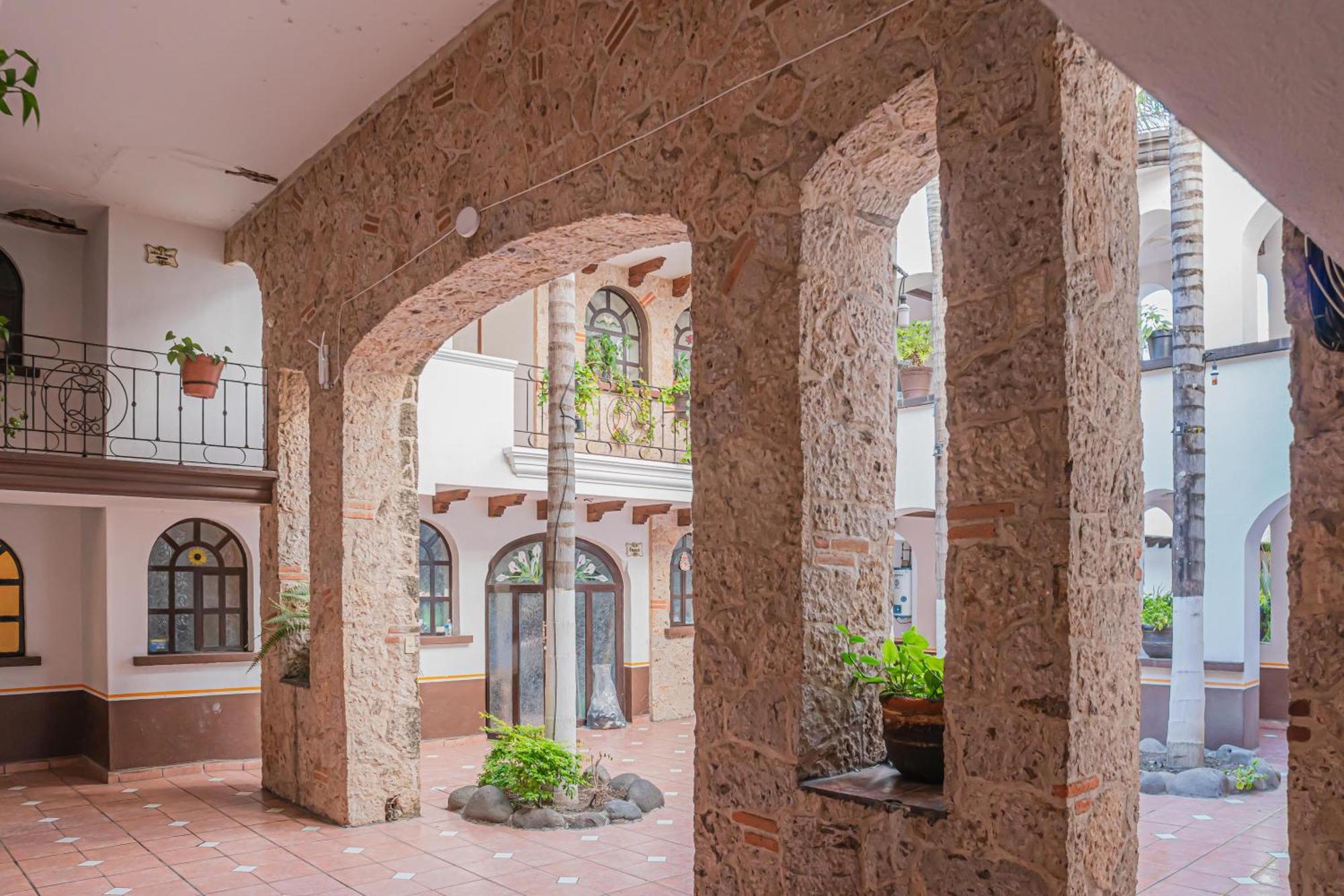Hotel Zapotlan Ciudad Guzman Exterior photo